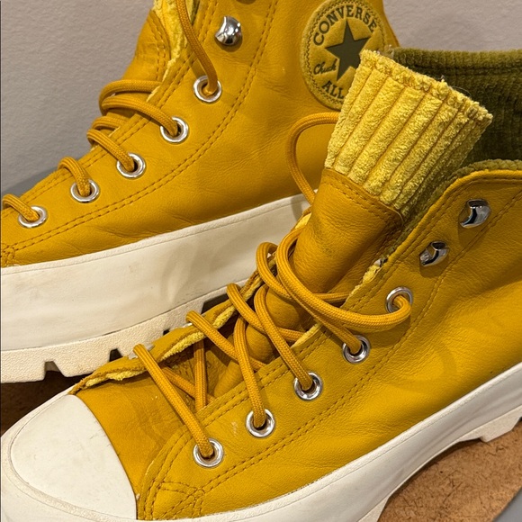 Converse Chuck Taylor All Star Lugged leather high Tops - Picture 3 of 6